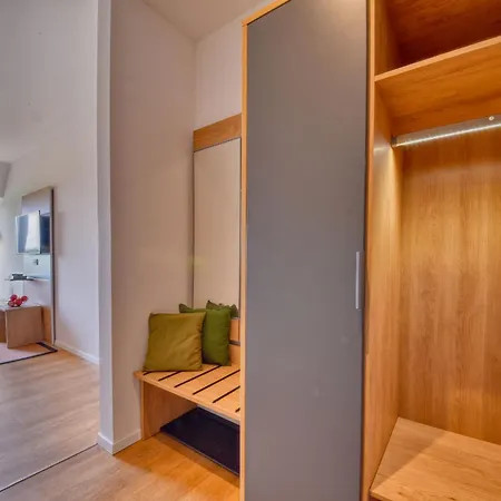 Silbermoewe 10 Im Wreecher Idyll Ruegen By Ruyastay *