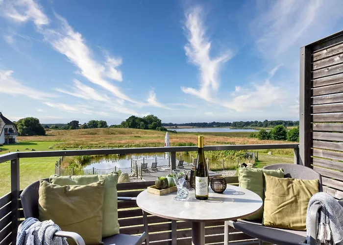 Silbermoewe 10 Im Wreecher Idyll Ruegen By Ruyastay *