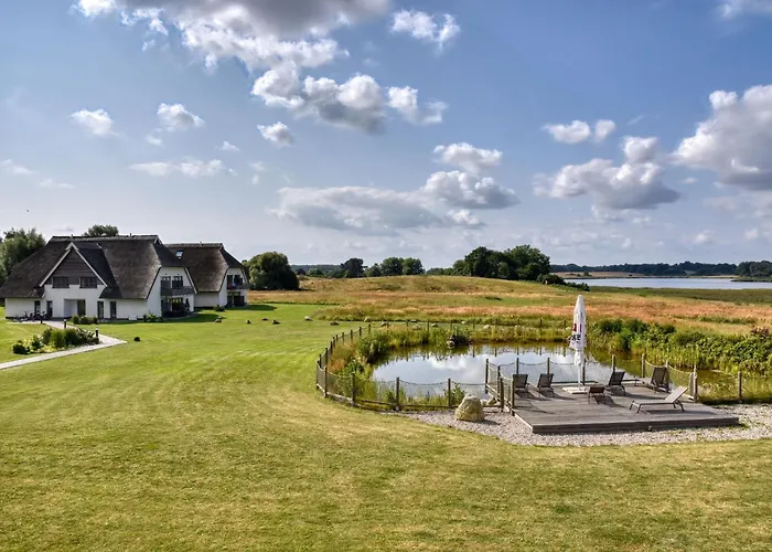 Silbermoewe 10 Im Wreecher Idyll Ruegen By Ruyastay *